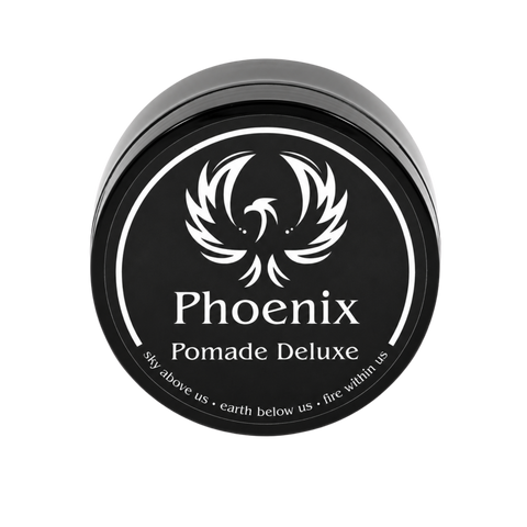 Phoenix Pomade Deluxe op witte achtergrond. Waterbasis pomade met sterke hold, hoge glans en langdurige controle voor een strak of klassiek kapsel.